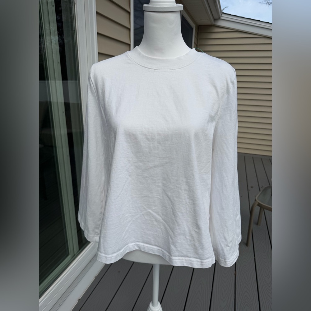 Tuckernuck Women’s White quarter Sleeve Crewneck Top